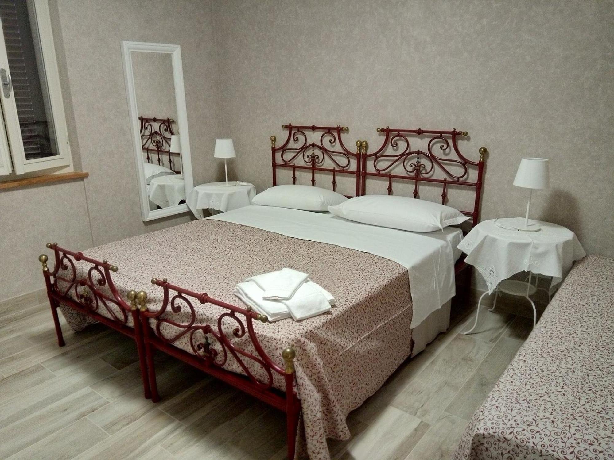 مبيت وإفطار مانتوفا La Buonanotte المظهر الخارجي الصورة